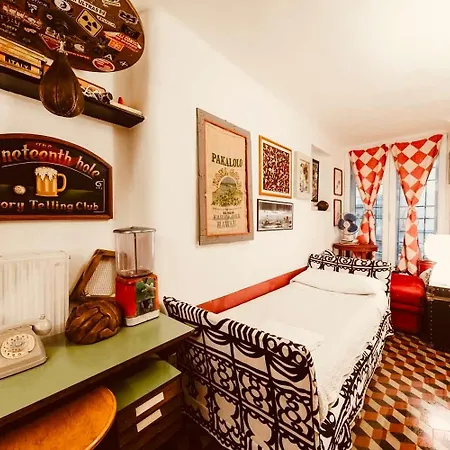 New In Historical Center Genoa