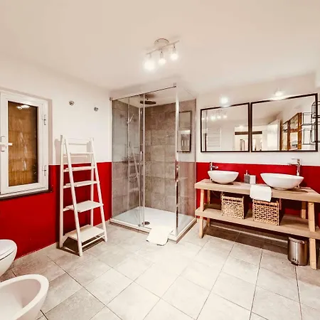 New In Historical Center Apartment