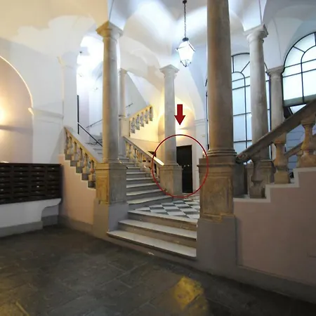 New In Historical Center Apartment Genua