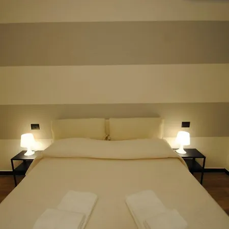 New In Historical Center Apartment Genua