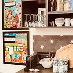 New In Historical Center Apartment Genua